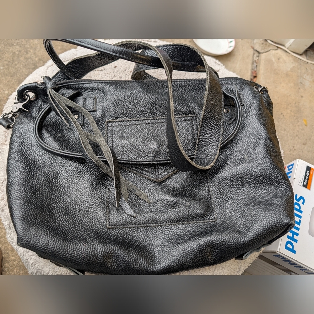 Allison Burns Los Angeles Black Leather Crossbody Bag EUC